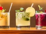 Przepisy na drinki z tonikiem 0%: Orzeźwiające mocktaile