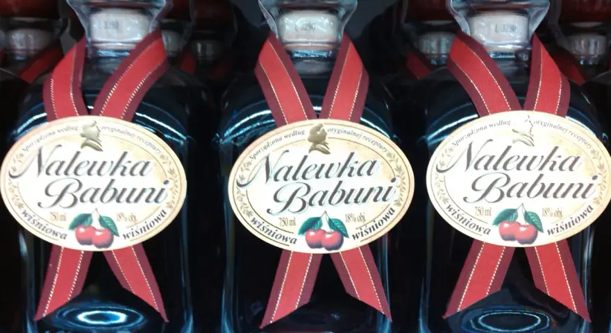 Nalewka Babuni: Ile ma procent? Sprawdź moc i porównanie