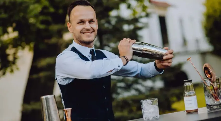 Barman na wesele: O co pytać? Kompletna checklista!